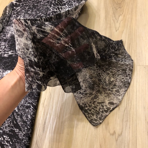 *HOST PICK* Elie Tahari Esmarella Bell Sleeves Dress - Picture 5 of 6